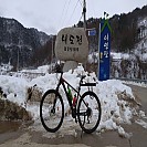[74번째 여행 3편][높은 설산에 안기다] 자전거, 설산의 설경이 되다~